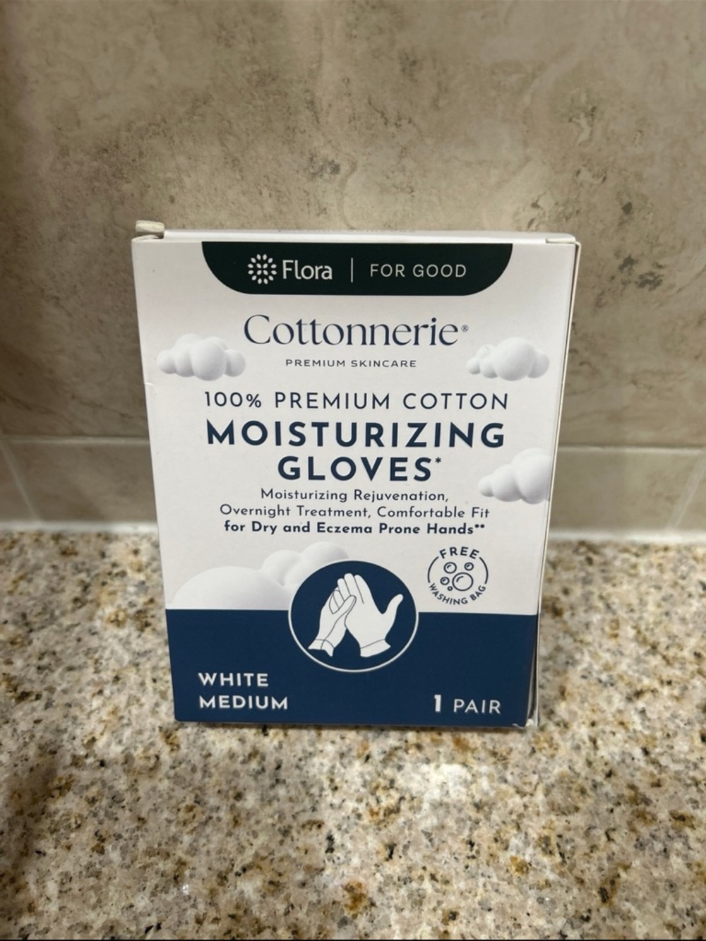 NWT Cottonnerie Moisturizing Gloves - White (Medium)